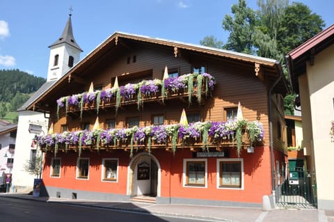 Facade/entrance, Summer