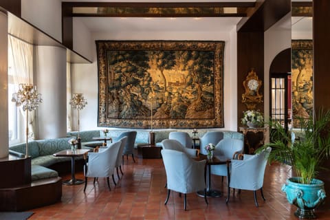 Lobby or reception, Seating area