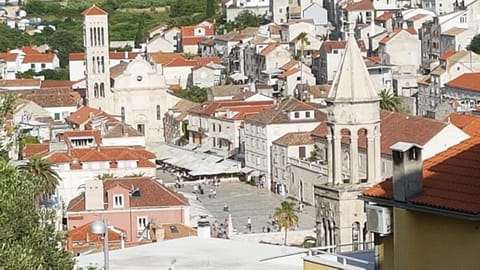 Neighbourhood, Summer, View (from property/room), View (from property/room), Balcony/Terrace, Balcony/Terrace, Other, On site, City view, City view, Garden view, Landmark view, Landmark view, Area and facilities, Time of day, Location