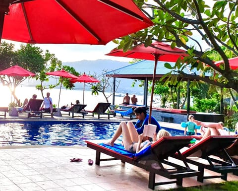 Swimming pool