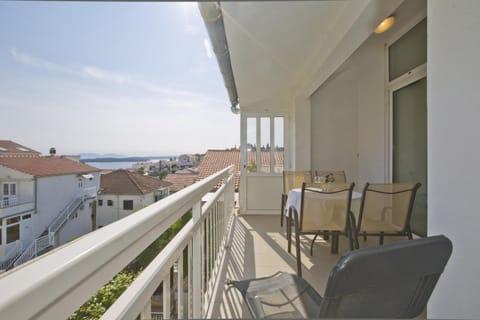 Balcony/Terrace, On site