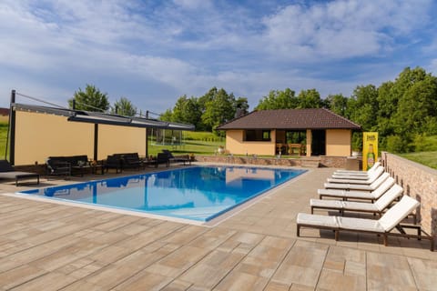 Swimming pool