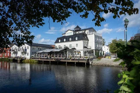 Facade/entrance, Summer, River view