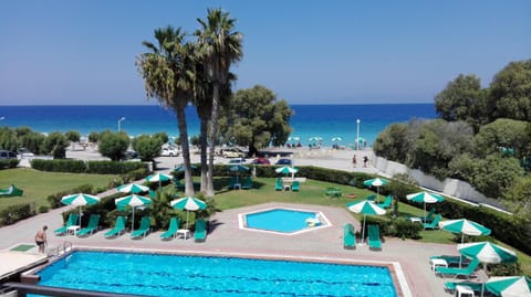 Swimming pool, Swimming pool