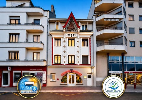 Property building, Property logo or sign, Logo/Certificate/Sign, City view, Street view, Location, air conditioner, air conditioner