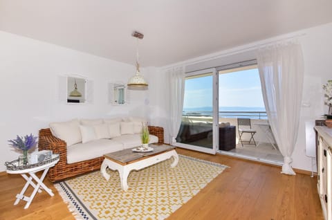 Summer, Balcony/Terrace, Balcony/Terrace, Living room, Decorative detail, Decorative detail, Sea view, Sea view