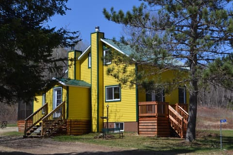 Facade/entrance, Spring