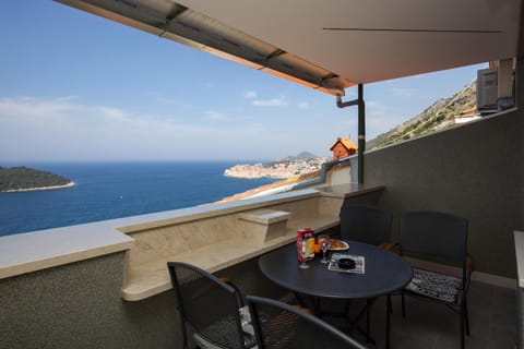 View (from property/room), Balcony/Terrace