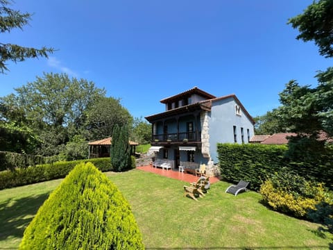 Property building, Garden, Garden view
