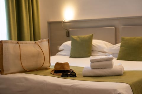 Bed, Photo of the whole room, Bedroom, towels