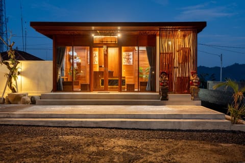 Batur Volcano Guest House & Villa Bed and Breakfast in Karangasem Regency