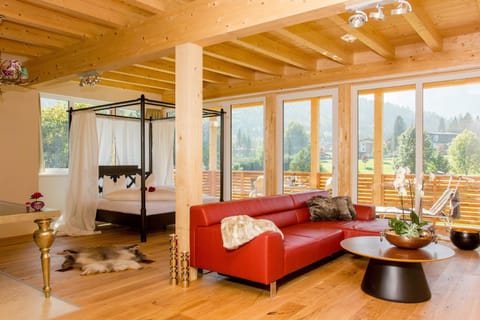 Bed, Seating area