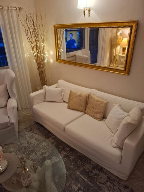 Royal Apartments Sandra Apartment in Varoš