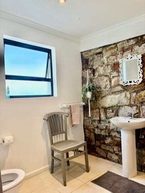 Ollava Guesthouse Bed and Breakfast in Cape Town