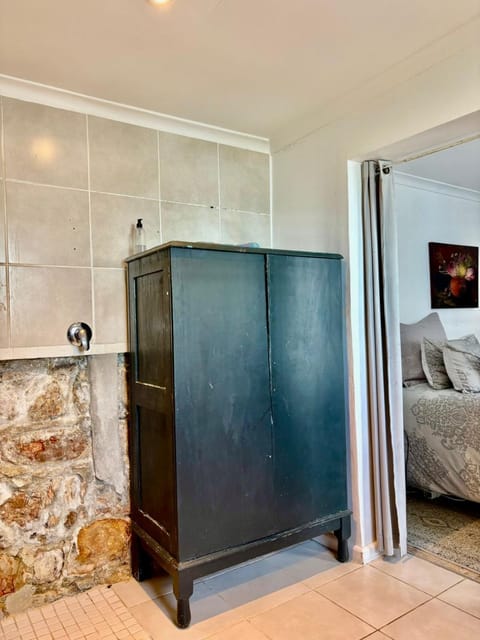 Ollava Guesthouse Bed and Breakfast in Cape Town