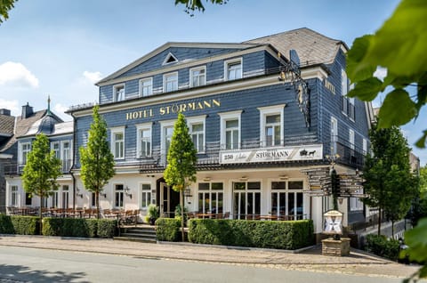 Property building, Facade/entrance, Balcony/Terrace