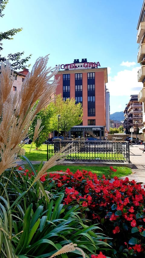 Neighbourhood, Area and facilities