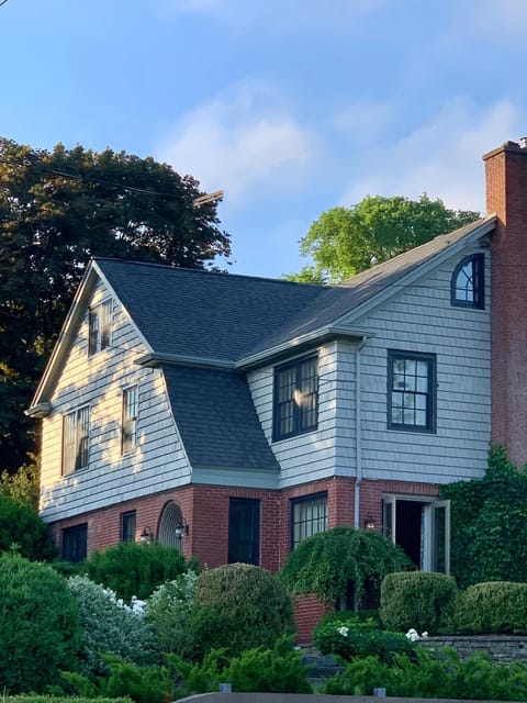 Property building, Nearby landmark