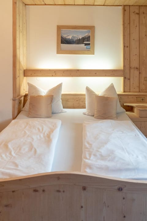 Pension Mariandl Bed and Breakfast in Neustift im Stubaital