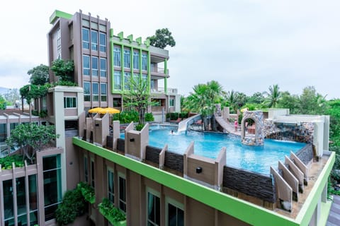 Pool view, Swimming pool, Swimming pool