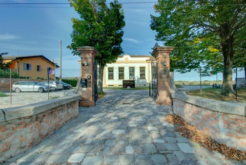 Property building, Garden