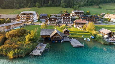 Property building, Day, Neighbourhood, Natural landscape, Bird's eye view, Lake view