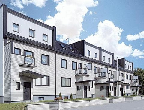 Neighbourhood, Summer