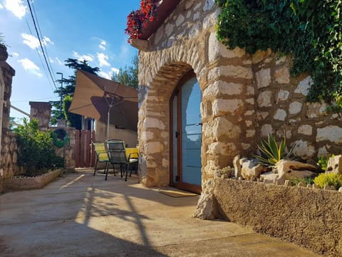 Patio, Facade/entrance, BBQ facilities, Garden, Balcony/Terrace, Garden view, Entertainment