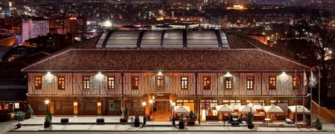 Property building, Dinner
