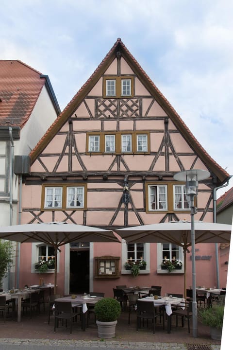 Property building, Day