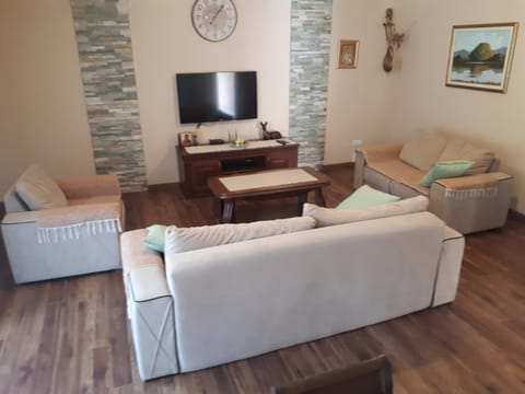 Home Šćekić House in Budva Municipality