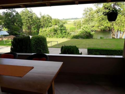 Fishing, Garden, Balcony/Terrace, Beach, Canoeing, Hiking, Cycling, Diving, Landmark view, River view