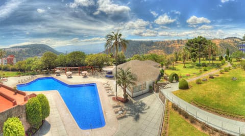 Garden view, Mountain view, Pool view, Swimming pool