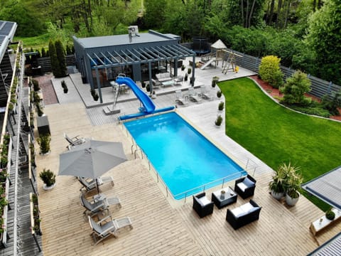 Balcony/Terrace, Swimming pool