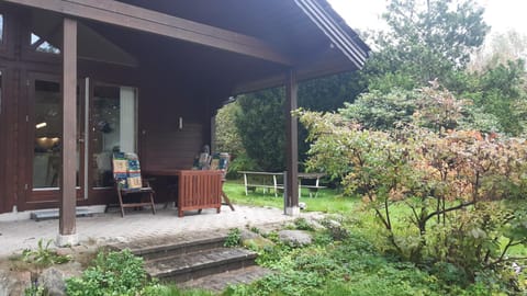 Facade/entrance, Garden