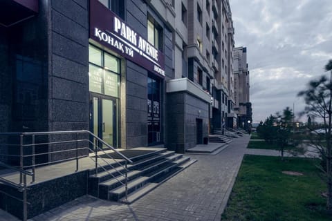 Facade/entrance