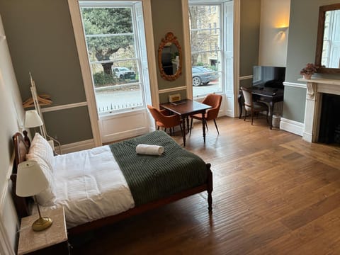 3 Berkeley Square Guesthouse Bed and Breakfast in Bristol