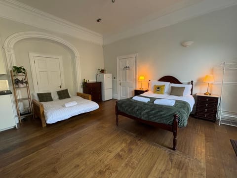 3 Berkeley Square Guesthouse Bed and Breakfast in Bristol