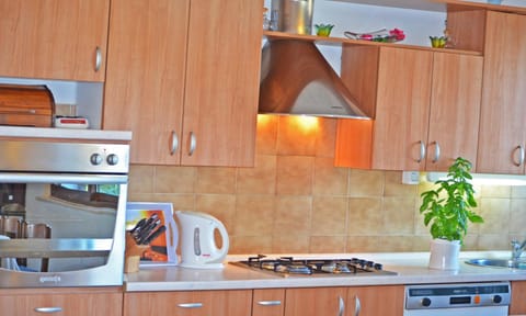 Communal kitchen, Sea view