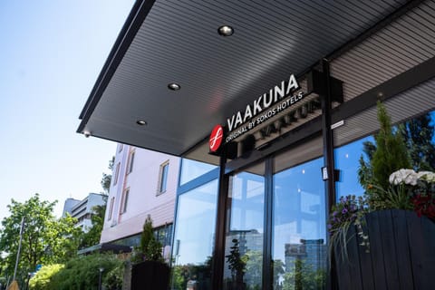 Facade/entrance