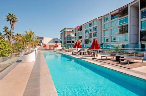 Property building, Swimming pool