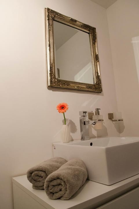 upstairs9000 Vacation rental in Ghent