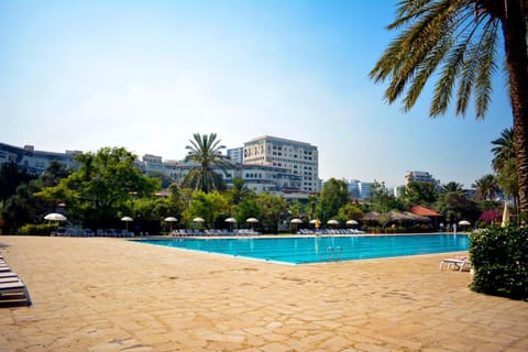 Property building, Restaurant/places to eat, Natural landscape, Beach, Pool view, Swimming pool