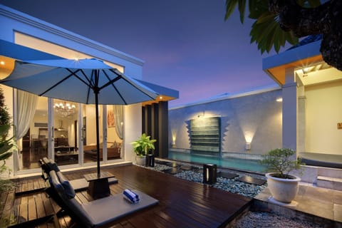 Property building, Pool view, Swimming pool