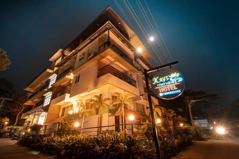 Property building, Restaurant/places to eat, Bird's eye view, View (from property/room), River view, Swimming pool, Breakfast, Quiet street view, Inner courtyard view
