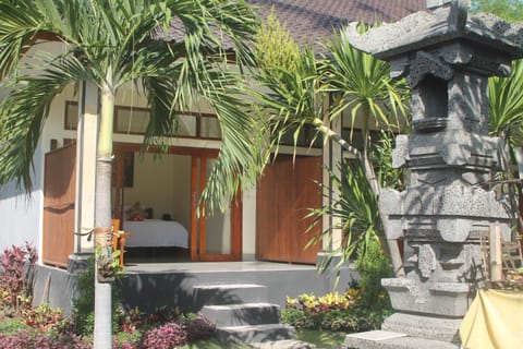 Amed Kunara Guest House Vacation rental in Abang