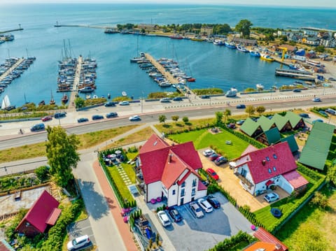 Property building, Off site, Neighbourhood, Bird's eye view, Sea view, Location, Parking