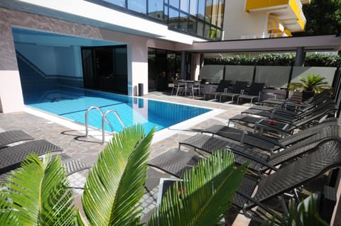 Swimming pool, Swimming pool