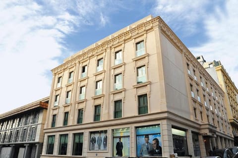 Property building, Day