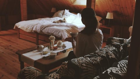Bed, Bedroom, Family
